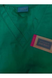 copertina di Set completo ospedaliero Cherokee Originals - casacca manica corta e pantalone Unisex tg XS Verde Cacciatore