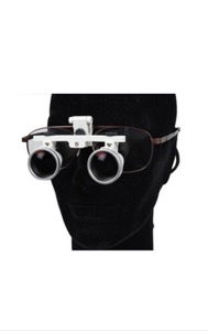 copertina di Occhiali binoculari 3,5 X - 420 mm