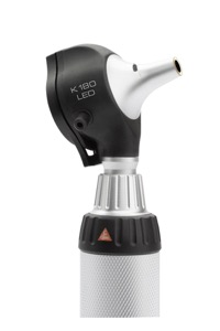 copertina di Otoscopio Heine K180 LED a F.O. manico a batterie