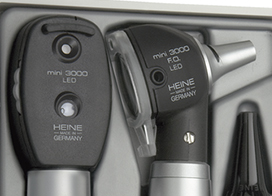 copertina di Set Mini 3000 LED con: Oftalmoscopio mini 3000 LED, Otoscopio mini 3000 LED a F.O., ...