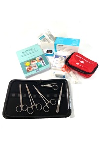 copertina di Kit per guardia medica e turistica: libro più strumentario essenziale (vedi descrizione)