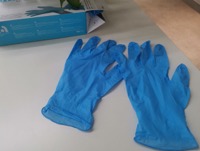 copertina di Guanti in Nitrile Senza Polvere Taglia M ( Medium ) - Confezione 100 Pezzi . Unisex ... tg M Blu