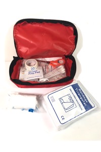 copertina di Kit di Pronto Soccorso portatile salva spazio . First Aid Kit 26 Pz.