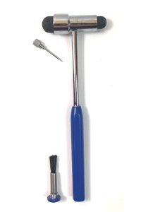 copertina di Martelletto Neurologico di Buck con manico in acciaio, ago e spazzola Manico Blu