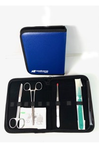copertina di Trousse Chirurgica BASIC - Kit base con 4 strumenti professionali e 1 ago per suture ...