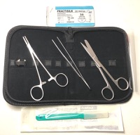 copertina di Trousse ( kit ) Chirurgica BASIC - Con 4 strumenti base e 1 ago per suture Ethicon ...